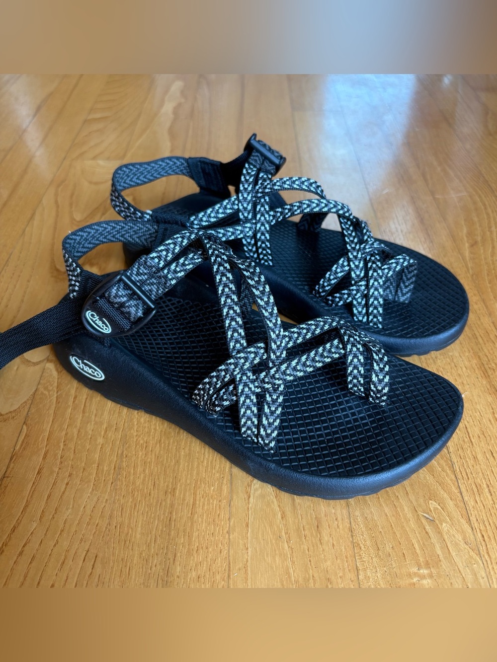 Chaco ZX/2 Classic Sandals Dual Adjustable Straps Black White Gray Womens Size 6
